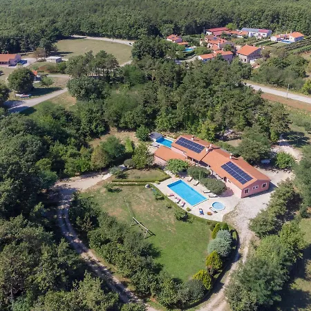 Vinka By Interhome 公寓