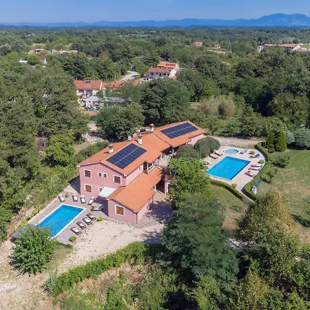 Vinka By Interhome 公寓