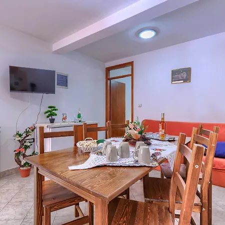 Vinka - Roj434 By Interhome *
